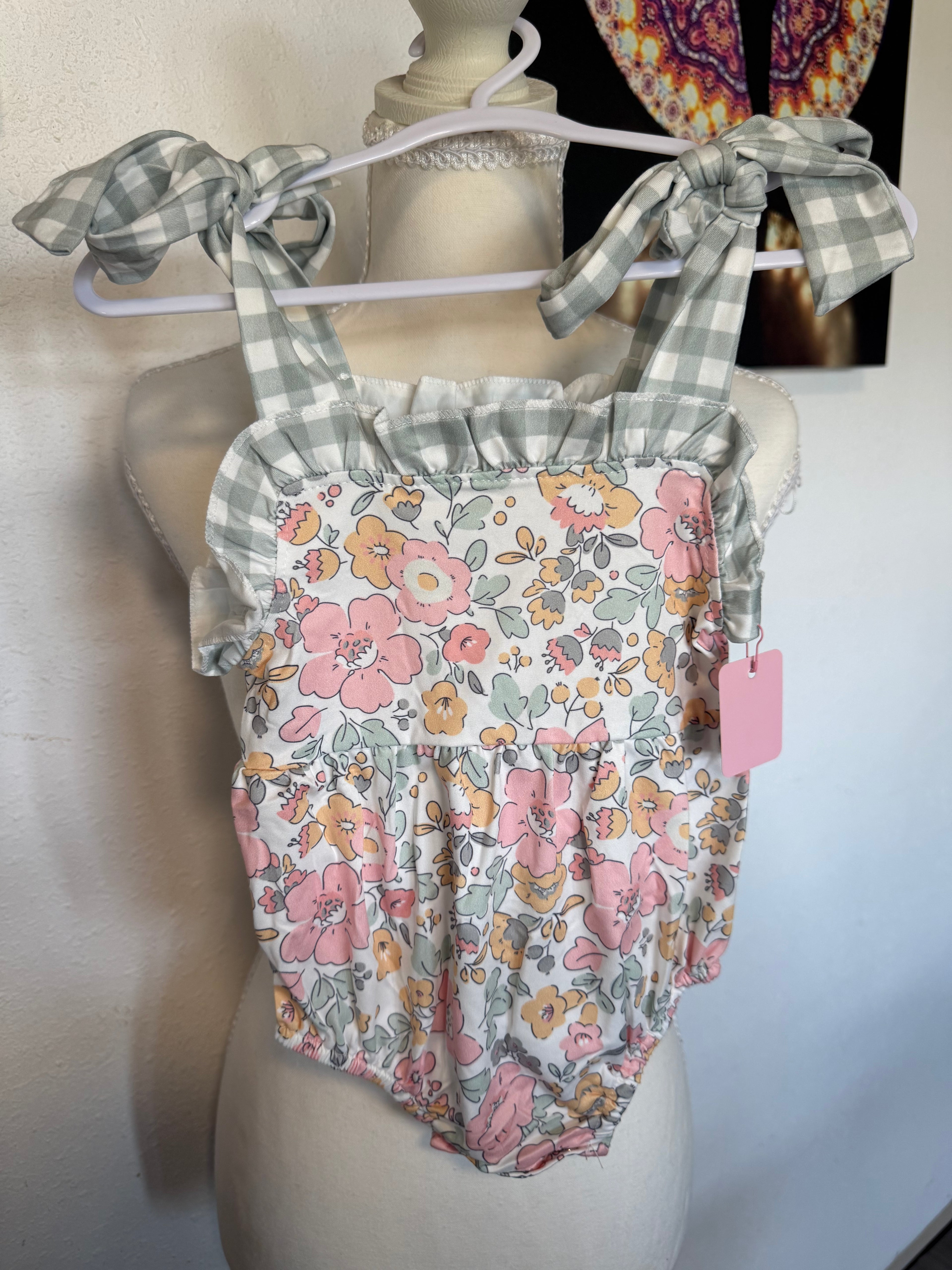 Baby girl checkered flower Bubble romper