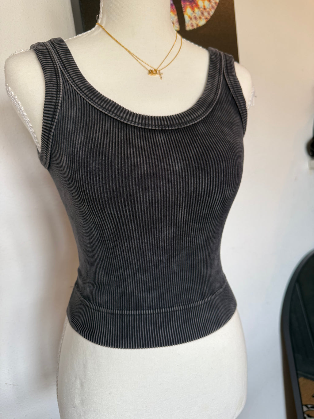 Washed ribbed cropped seamless scoop neck tank top